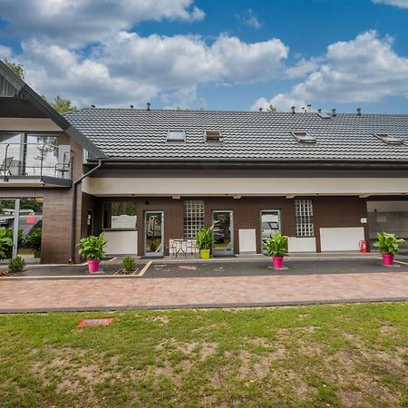 Apartamenty Camping Morski 웨바 외부 사진